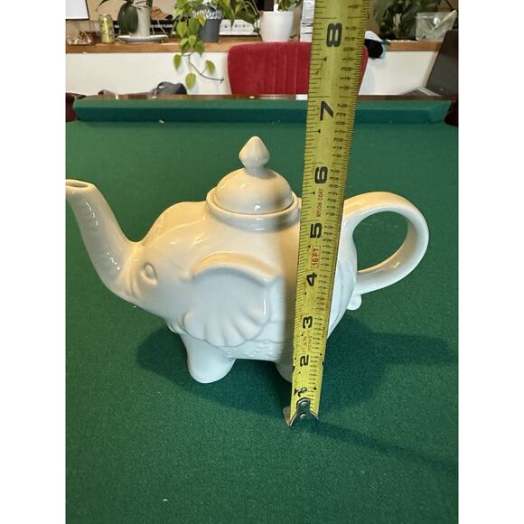 Dash of That White Elephant Teapot Ceramic 7” Tall – Dishwasher & Microwave Safe - Picture 5 of 5